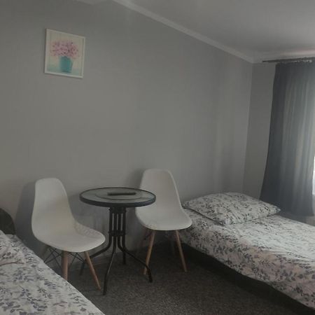 Zajazd Pod Lwem Trzebnica Extérieur photo