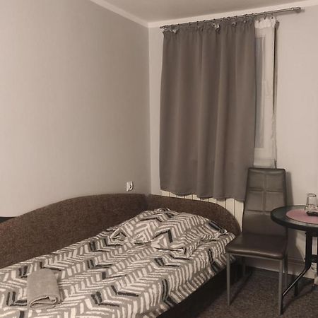 Zajazd Pod Lwem Trzebnica Extérieur photo