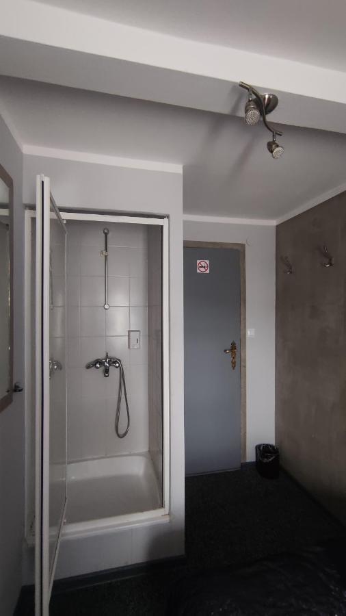 Zajazd Pod Lwem Trzebnica Extérieur photo