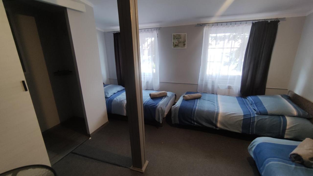 Zajazd Pod Lwem Trzebnica Extérieur photo