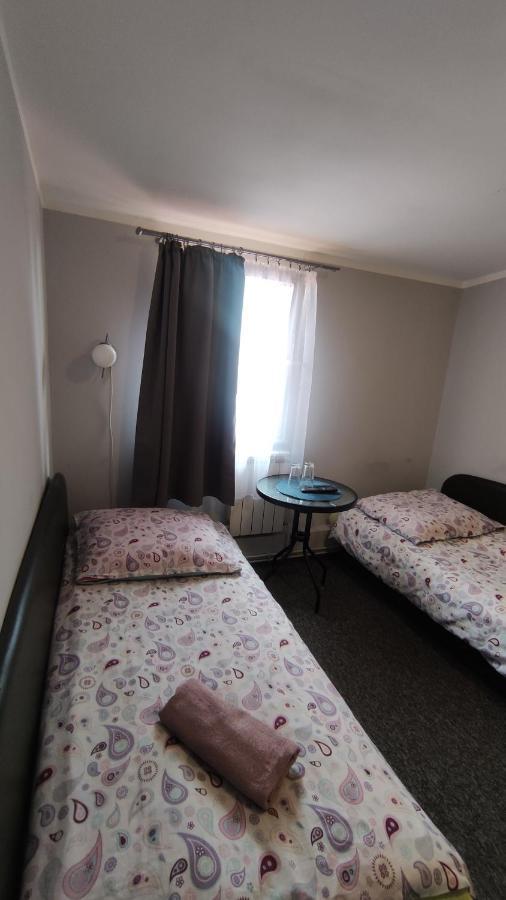Zajazd Pod Lwem Trzebnica Extérieur photo