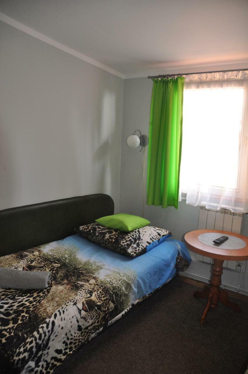 Zajazd Pod Lwem Trzebnica Extérieur photo