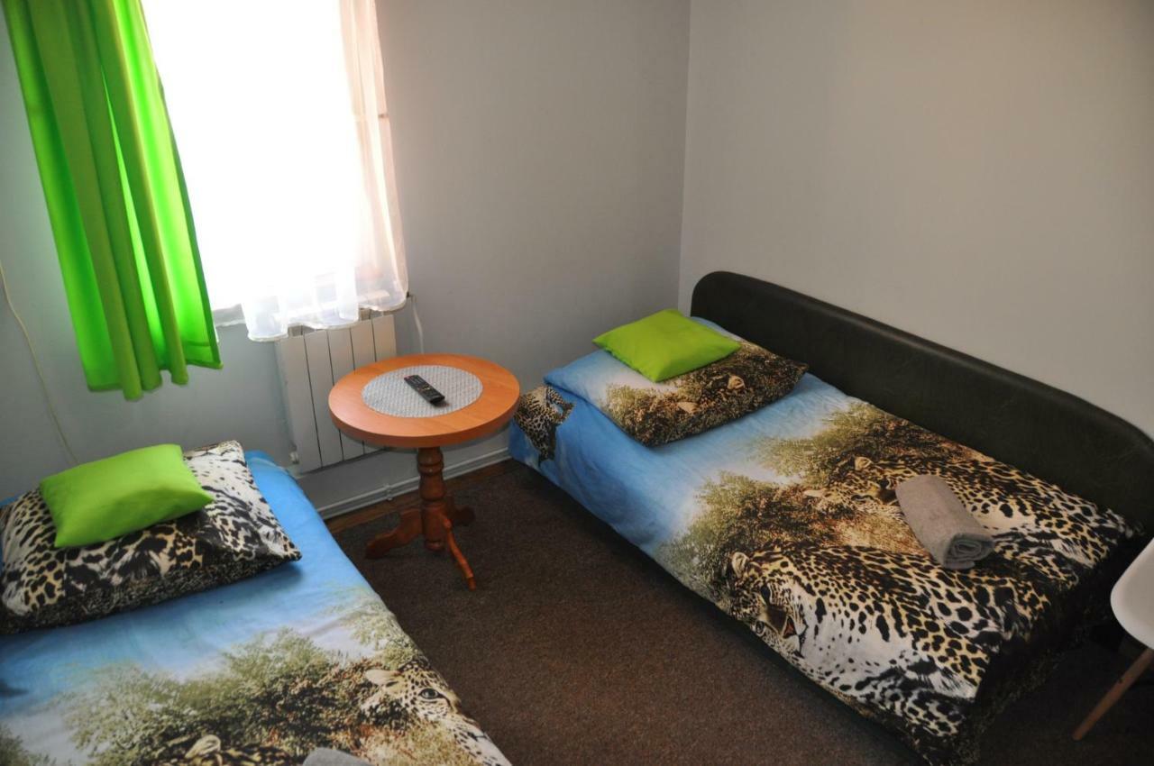 Zajazd Pod Lwem Trzebnica Extérieur photo