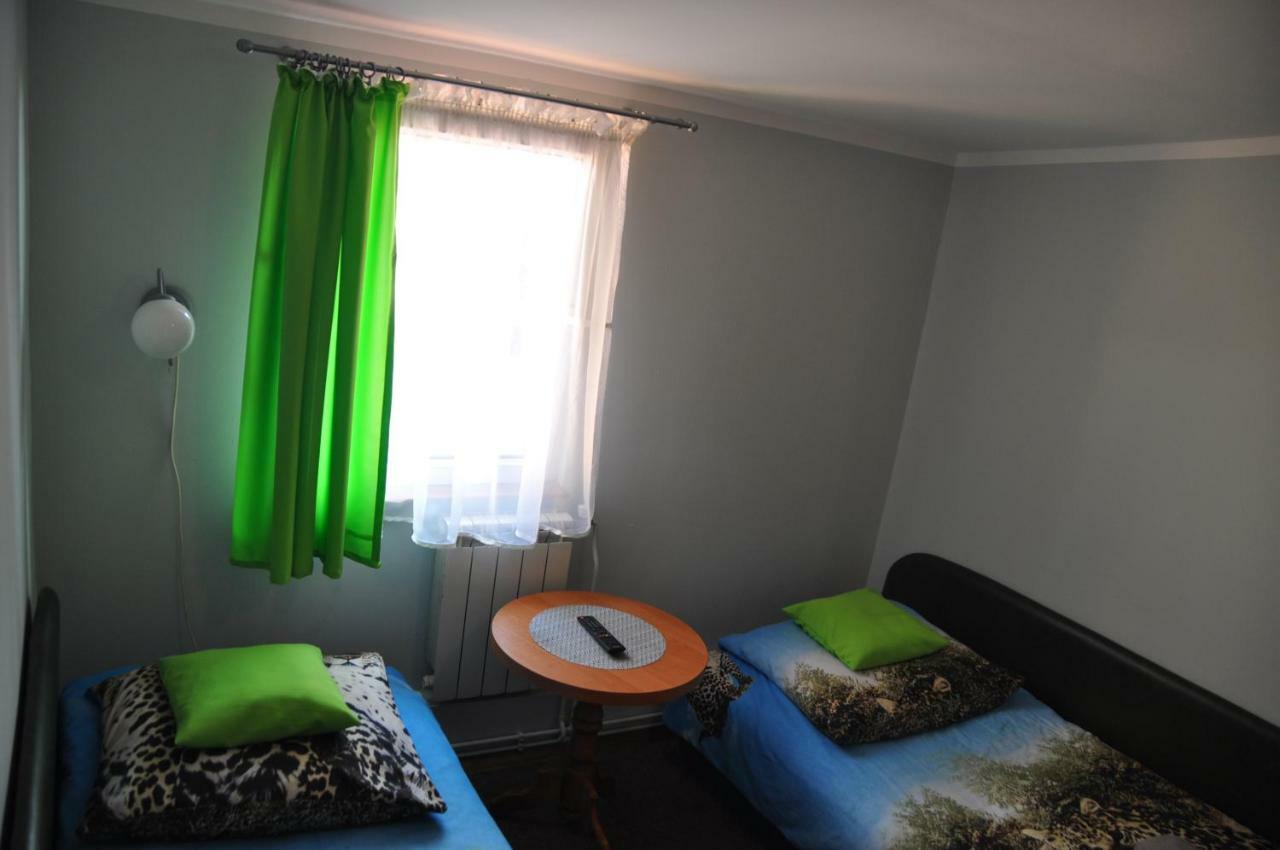 Zajazd Pod Lwem Trzebnica Extérieur photo