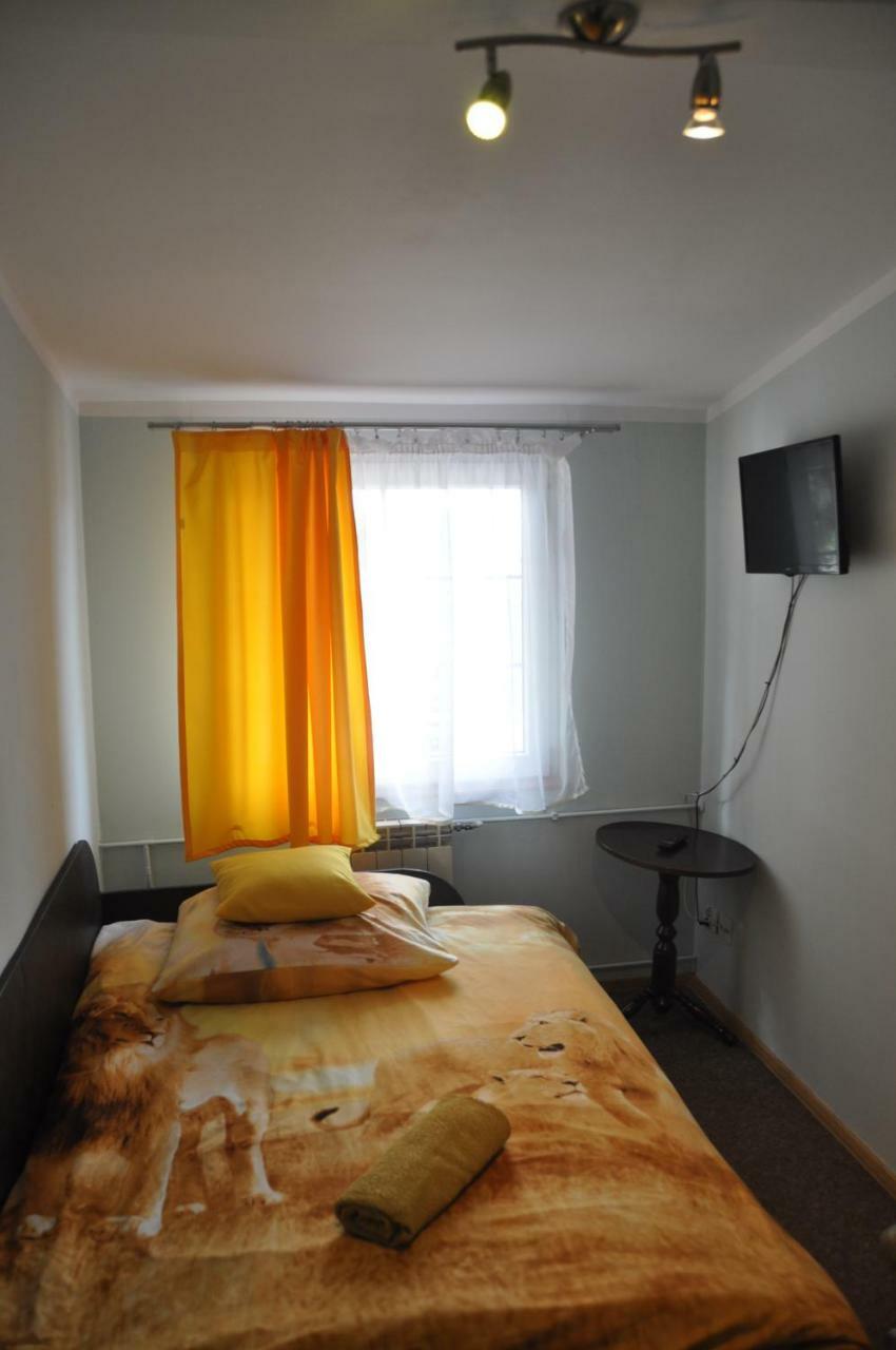 Zajazd Pod Lwem Trzebnica Extérieur photo